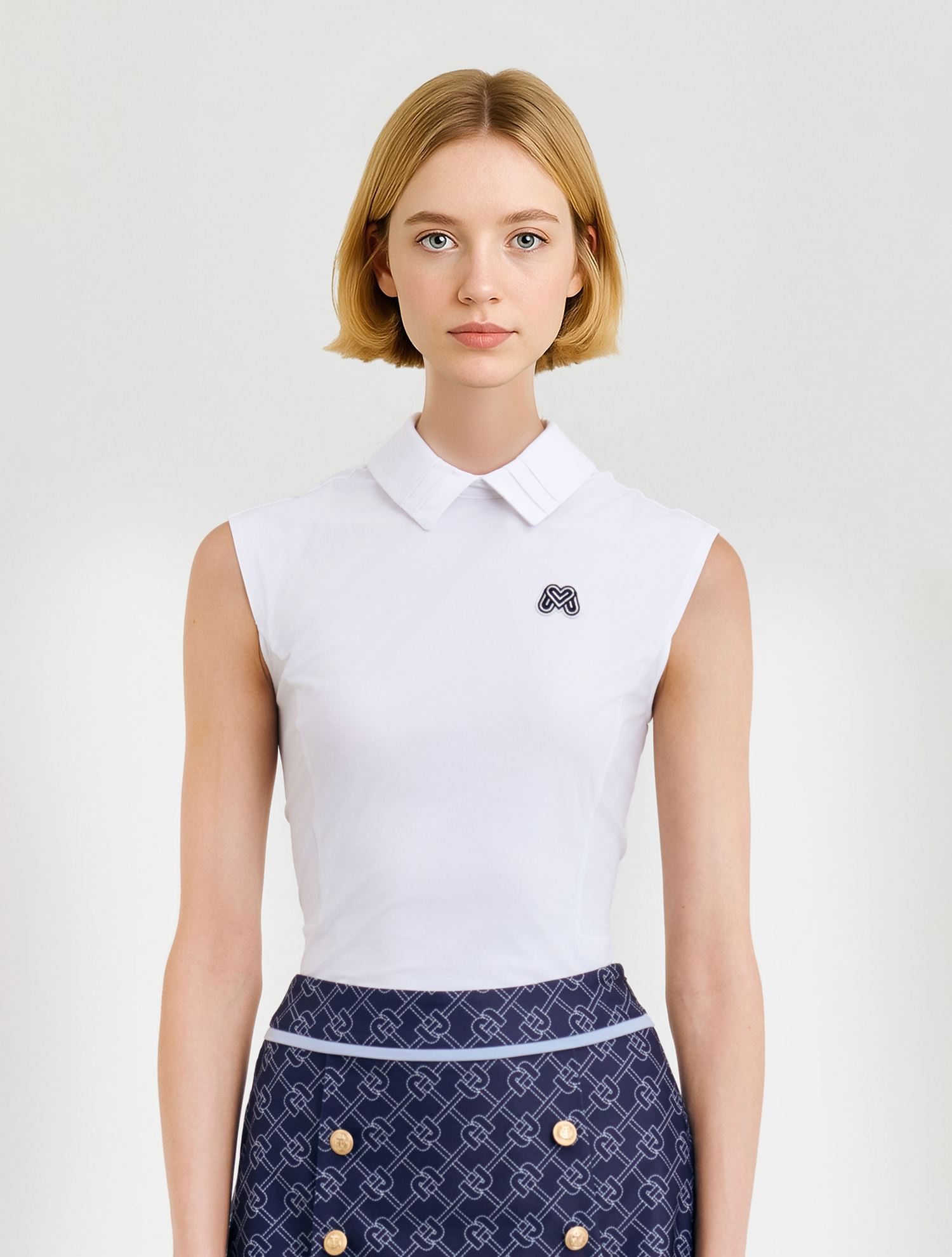 Back Zip-up Sleeveless Shirts_White (QW0DKS21931)