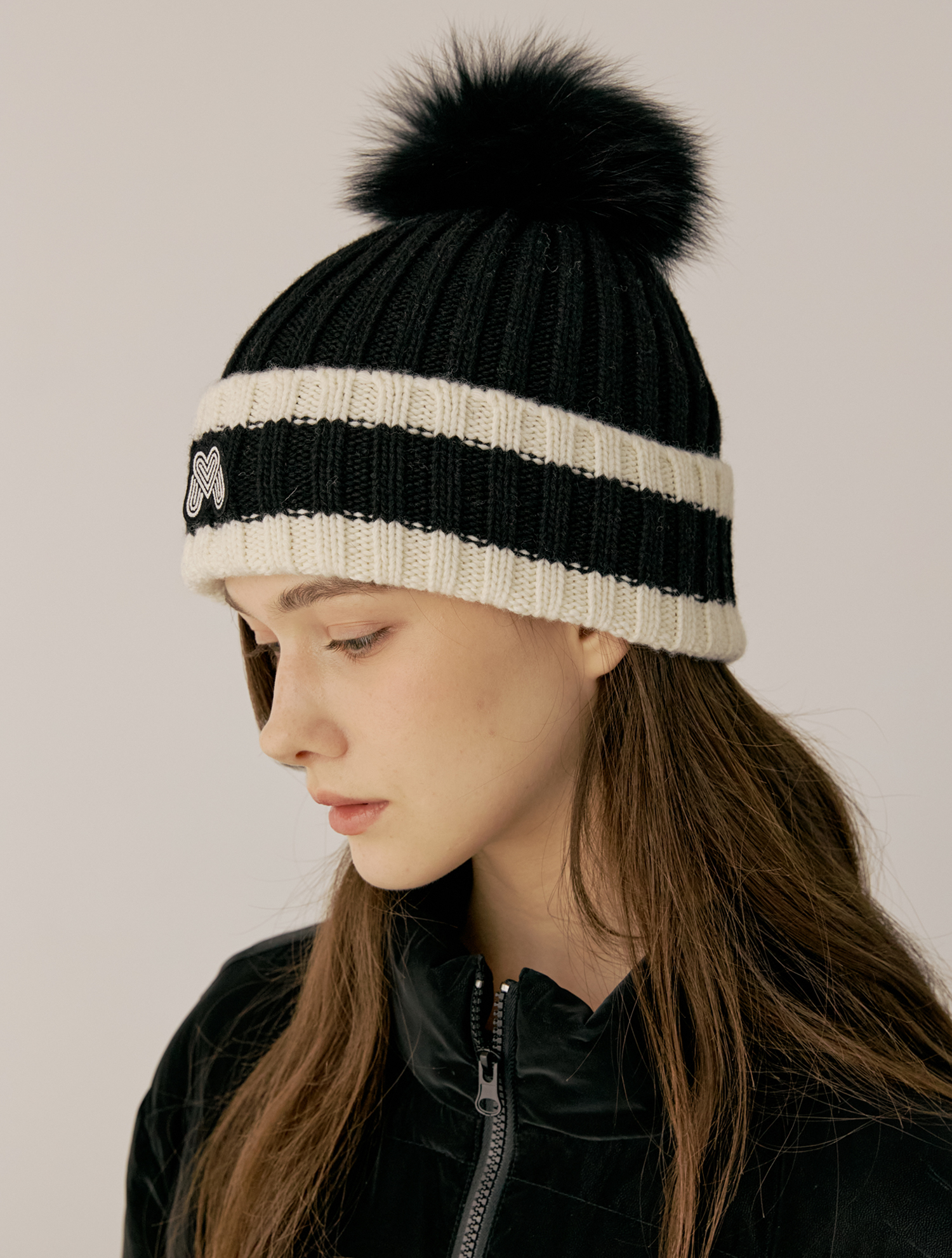 Cozy Pom Knit Beanie_BLACK (QWAFACP40139)