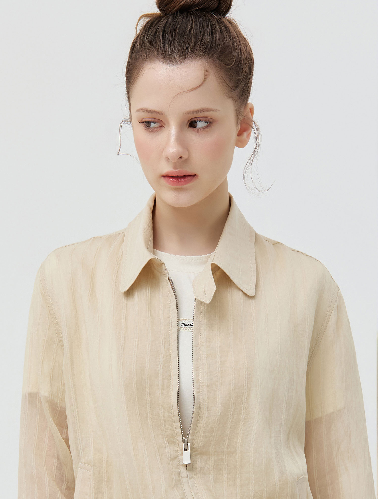 Vertical Stripe Wind Jacket_BEIGE (QW0GOJN20253)